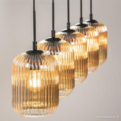 Chinese Procelain | palet in the know | Moderne hanglamp 5-lichts amber glas met zwart Chinese Procelain | palet in the know | Moderne hanglamp 5-lichts amber glas met zwart